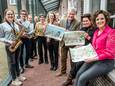 In het muzikale prentenboek 'Noodgeval in het magische dierenbos' veel aquarellen én blaasmuziek van muzikanten van St. Cecilia. Rechts initiatiefneemster Marian Habraken.