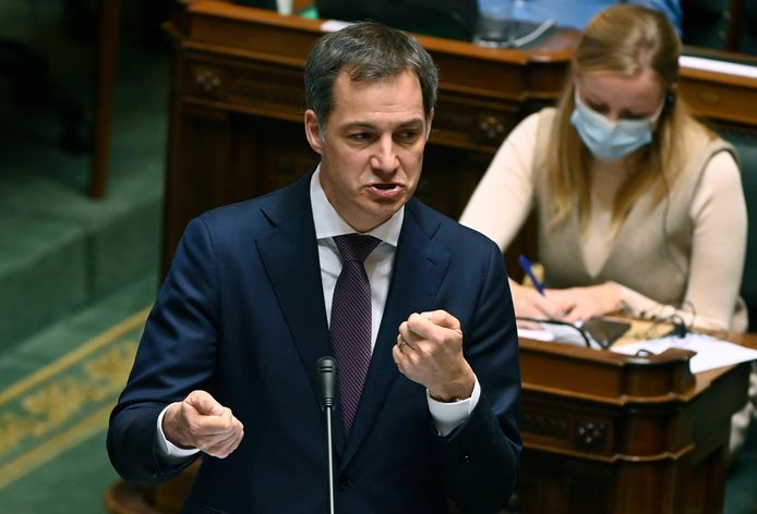 BRUSSELS, BELGIUM - JANUARY 13 : Jean-Marie Dedecker (Indipendent)  speaks during  a plenary session of the Chamber at the Federal Parliament.  on January 13, 2022 in Brussels, Belgium, 13/01/2022 ( Photo by Bert Van Den Broucke / Photonews
