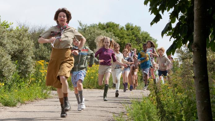 Beeld uit de film Mees Kees op kamp, gebaseerd op het gelijknamige boek van Mirjam Oldenhave.