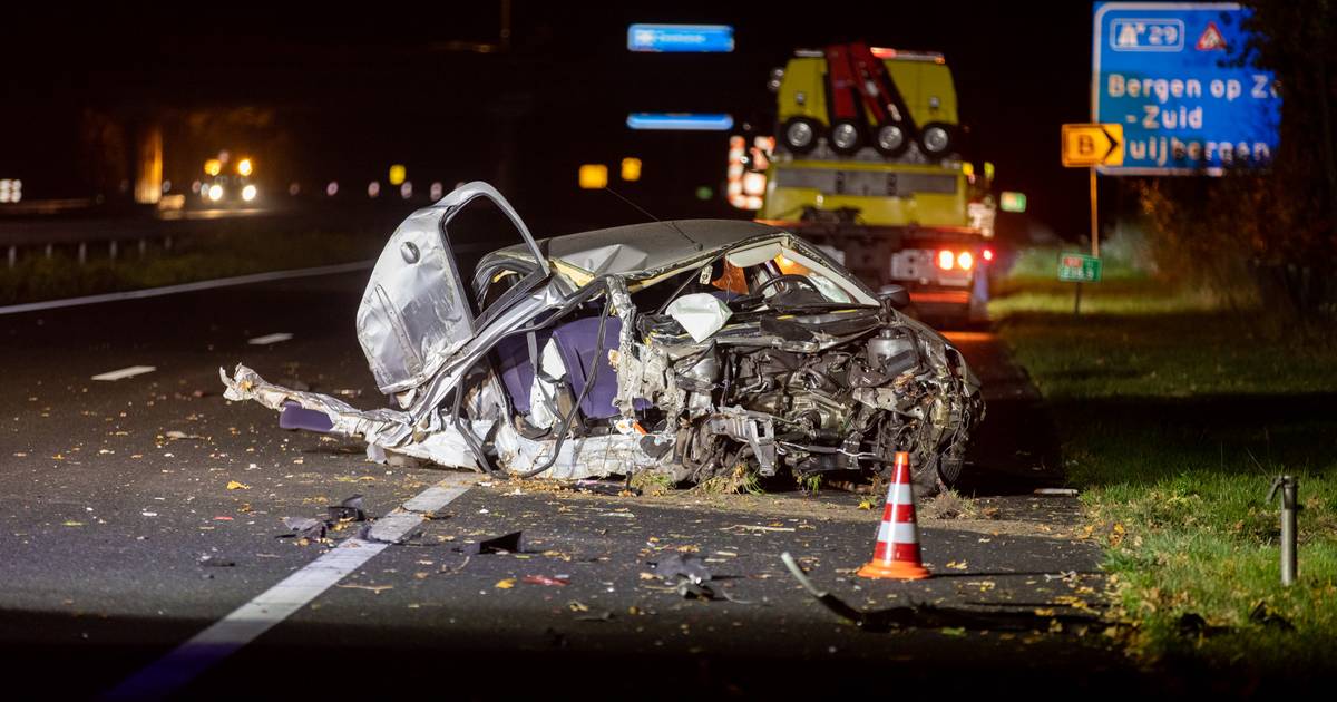 Roosendaler komt om het leven bij ongeval op A4 bij Bergen op Zoom.