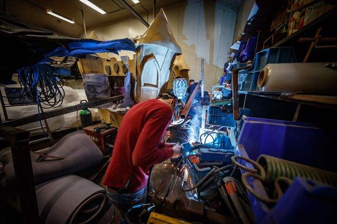 Spuit Ellub Bouwclub (SEB) bouwde de afgelopen jaren toch door. Zaterdag rijdt een kleine wagen door Gastel.