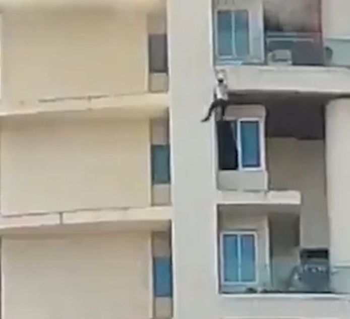 Une personne est morte lors d'un incendie dans un immeuble à Mumbai, en Inde.