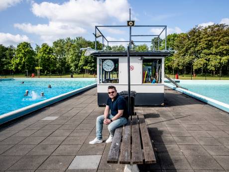 Stikstof gooit snelle renovatie zwembad in het water 