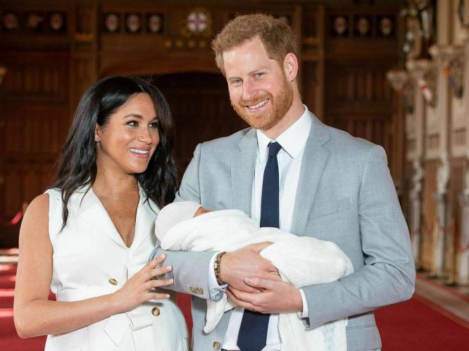 Prins Harry geeft update over baby Archie: ‘Groeit als kool’