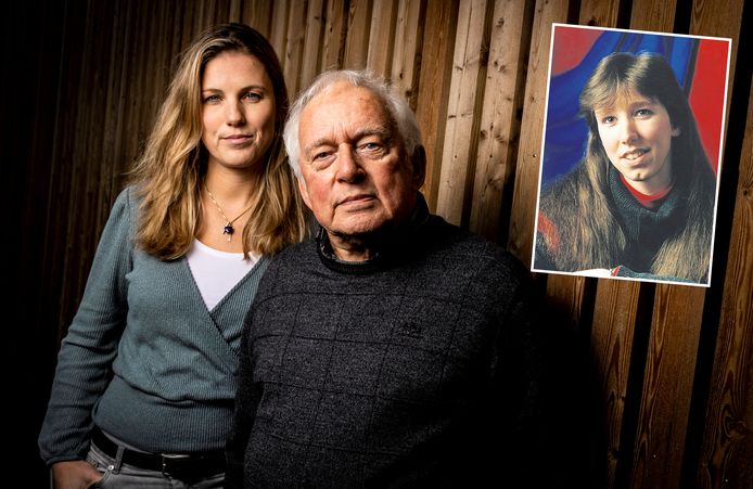 Ab van der Zanden (82) moet zijn dochter Maria al bijna dertig jaar missen nadat ze op een zomermiddag spoorloos verdween. Kelly de Vries schiet te hulp. Inzet: Maria van der Zanden.