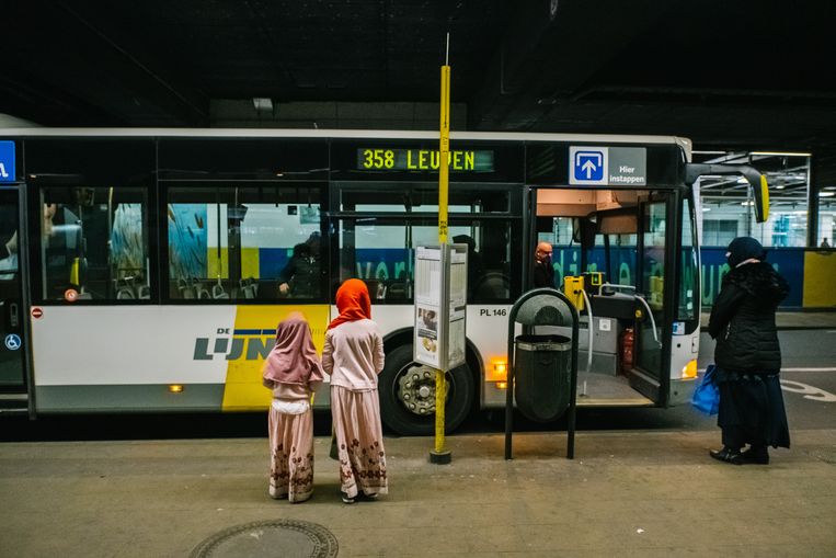 Hub Neem een ​​bad Trillen De Lijn onderzoekt racisme van chauffeur | De Morgen