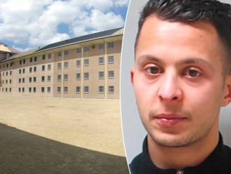 Cel zonder tralies en vensters van veiligheidsglas: in deze gevangenis wacht Salah Abdeslam op zijn nieuwe terreurproces