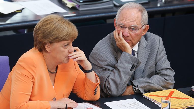 Machthebbers Merkel en Schäuble. Beeld epa