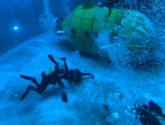 Duikers van Brandweerzone Centrum oefenen in duikdank van 15 meter diep: “Bevrijding uit autowrak simuleren”