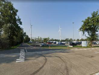 Enkel nog plaatselijk verkeer toegelaten in deel van Moestoemaat achter DAF Trucks