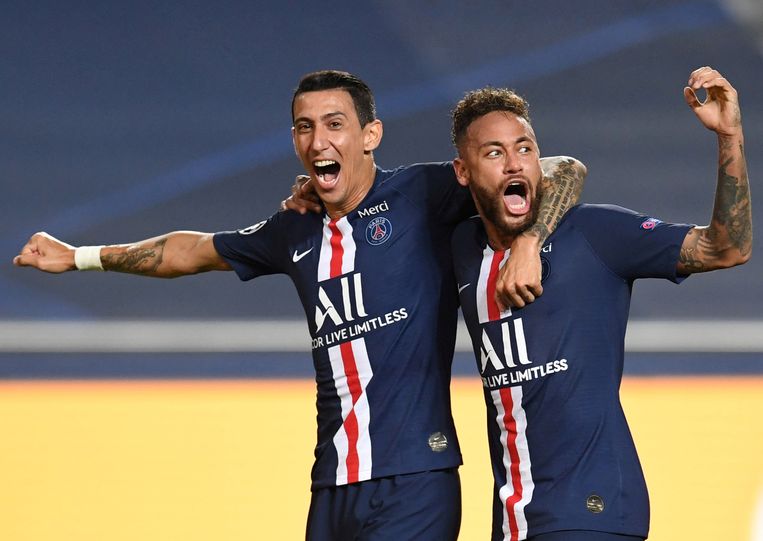Manchester United không được phép thất bại trước PSG