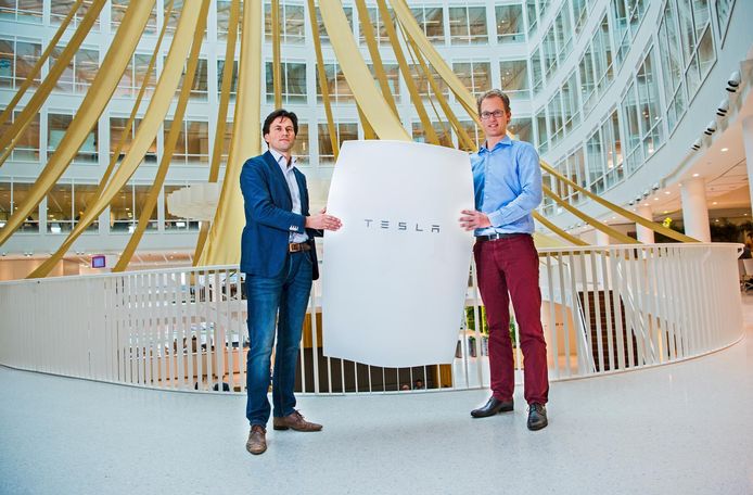 Eneco verwierf eind vorig jaar het exclusieve recht om in de Benelux Teslas Powerwall te verkopen. Daarmee kunnen huishoudens zonnestroom opslaan.