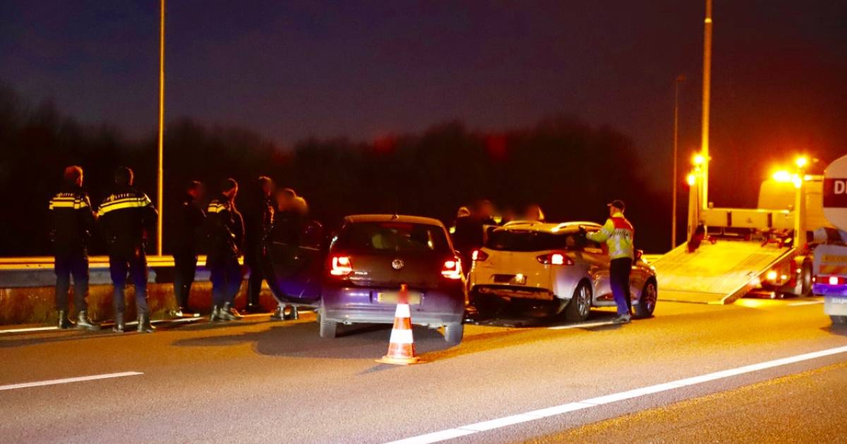 Ongeluk met drie auto’s op A73 bij Beers.
