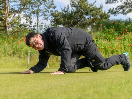 Jouw gazon veel werk? Geert (29) mag zelfs nog geen vogelpoepje laten liggen op golfbanen KLM Open
