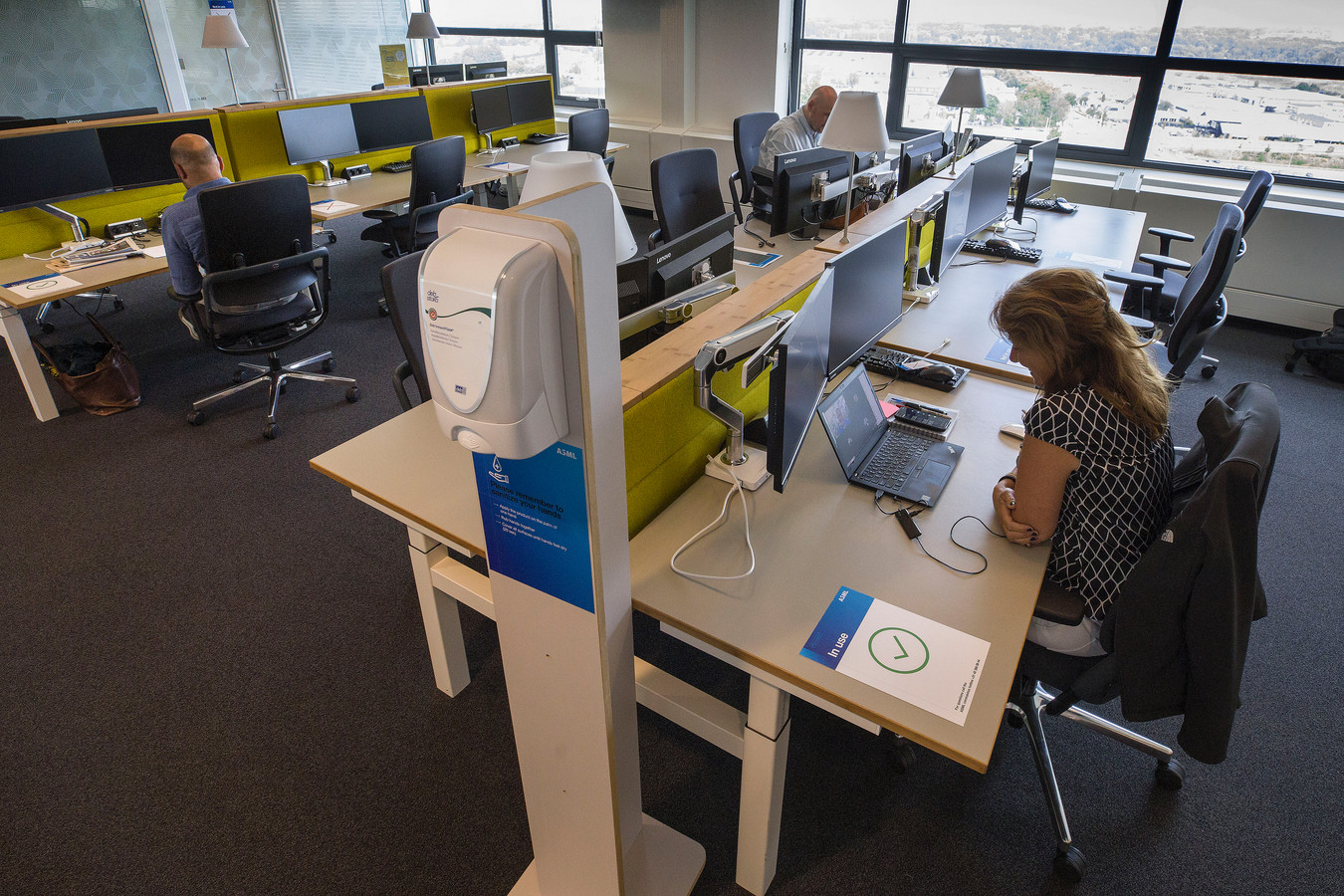 Waarom dit bedrijf nog dagelijks duizend mensen op kantoor laat werken Foto AD.nl