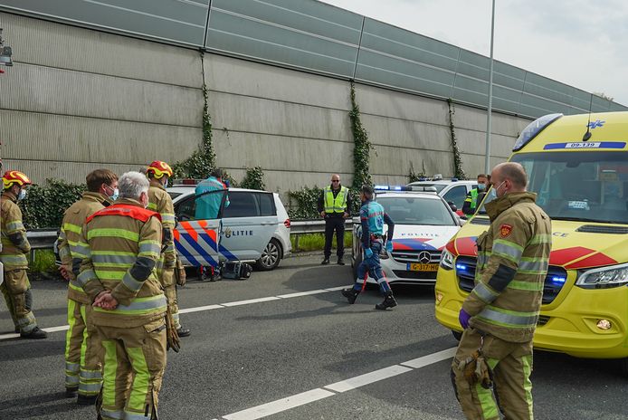 Agent Die Onderweg Was Naar Ander Ongeval Raakt Gewond Bij Botsing Op A12 Bij Driebergen Utrecht Gelderlander Nl
