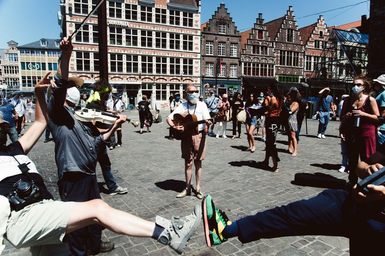 Protest op de Korenmarkt in Gent. Beeld Francis Vanhee