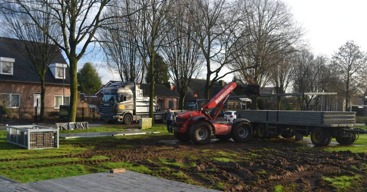 Tent op de Bé Kamps Brink in Overlangel vervangt Petjesbar