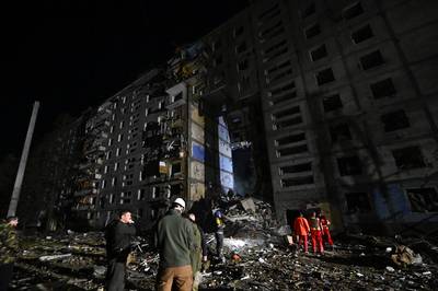 Tientallen doden na nachtelijke raketaanvallen op flatgebouwen in Zaporizja