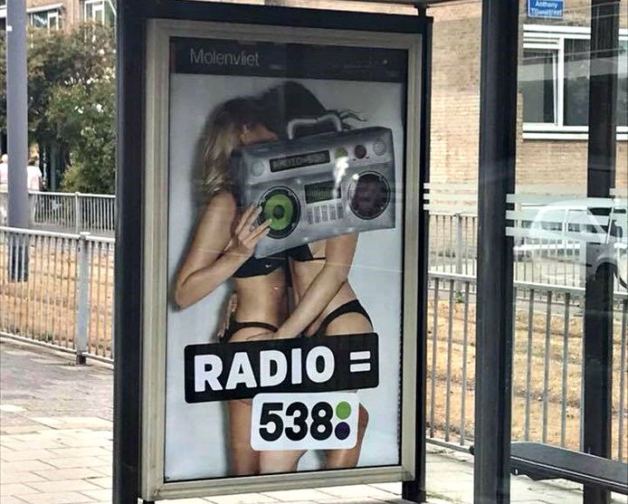 De poster van Radio 538 in Rotterdam.