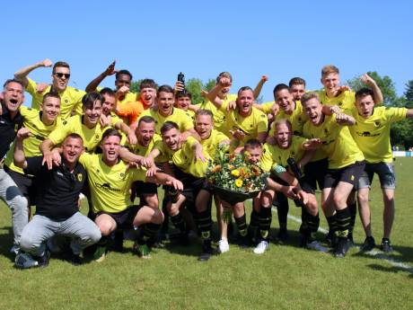 Slagveld bij Dordtse clubs, feest in Heerjansdam, Sleeuwijk en ‘Ammers’; dit is het overzicht van het amateurvoetbal
