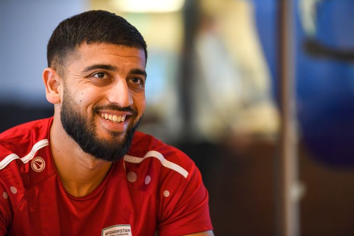 Omid Popalzay als speler van Afghanistan.