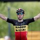 Wederopstanding Jumbo-Visma in Tour: Van Aert wint op de Ventoux