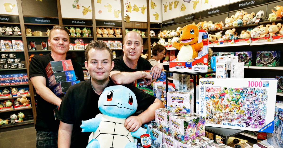 kolf stereo Hoorzitting There is always a line in front of this Pokémon shop in Utrecht:  'Ridiculous actually, this hype' | Instagram - Archyworldys