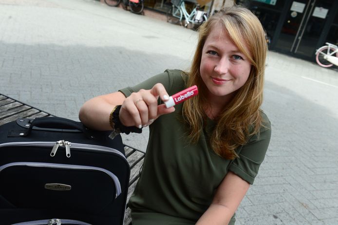 Miriam Groothuis gaat nergens naar toe zonder haar Labello-stick.