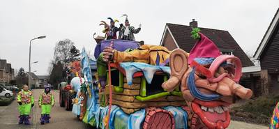 Na drie jaar zonder optocht was er voor de Puiten uit Puitelaand gin ouwe mir aon