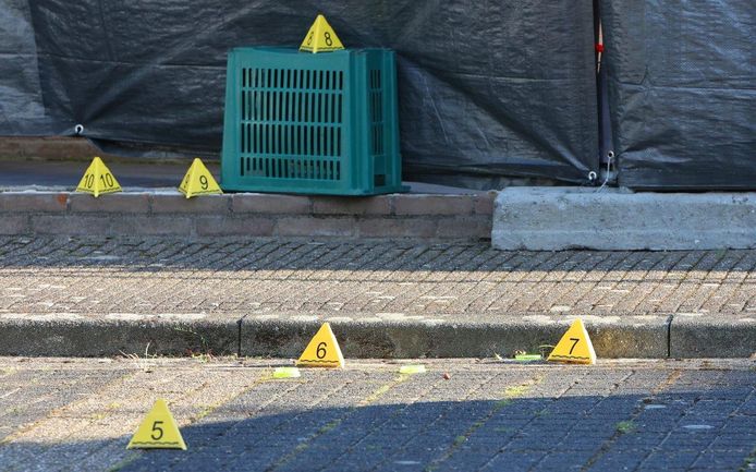 De recherche doet onderzoek na de vermeende schietpartij in Vught.