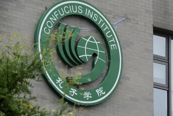 Er zijn wereldwijd bijna 500 Confuciusinstituten opgericht in het hoger onderwijs.