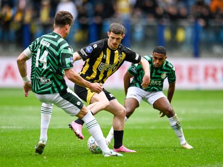 Mooie, massale steun achterban voor Vitesse: zege op Fortuna levert weer positief saldo op