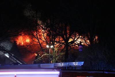 Dode bij brand in woning van weduwe 'Bingokoning' Willy Michiels: 60 brandweermannen bestrijden inferno in Kerksken