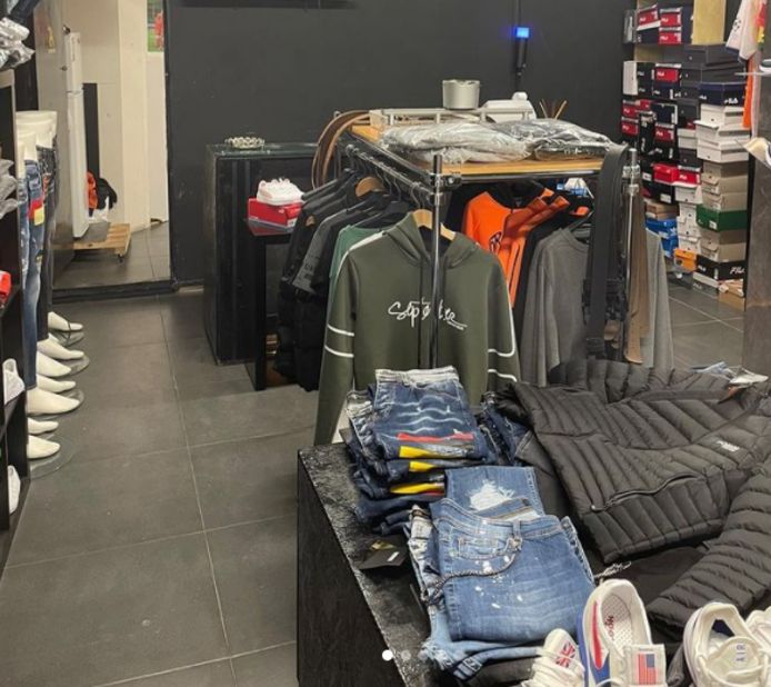 Viskeus Hoofdkwartier Economisch Politie ontdekt winkel met neppe merkkleding en -schoenen in kapsalon  Eindhoven | 112 en misdaad | ed.nl