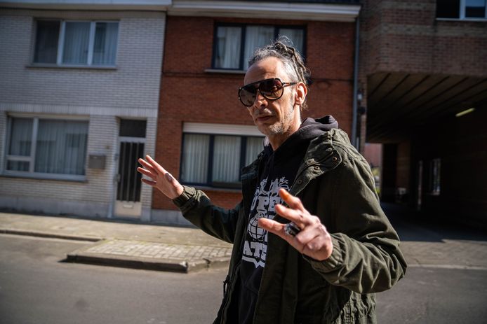 Mill Deuxmill heeft zijn eerste soloplaat klaar.