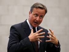 Crise des migrants: Cameron sous pression politique et médiatique