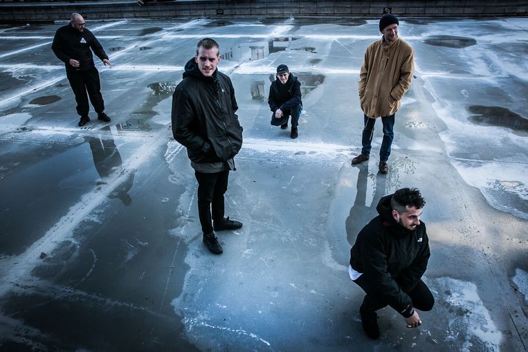 Het Brusselse hiphop-collectief 'Stikstok'.  Beeld Bas Bogaerts