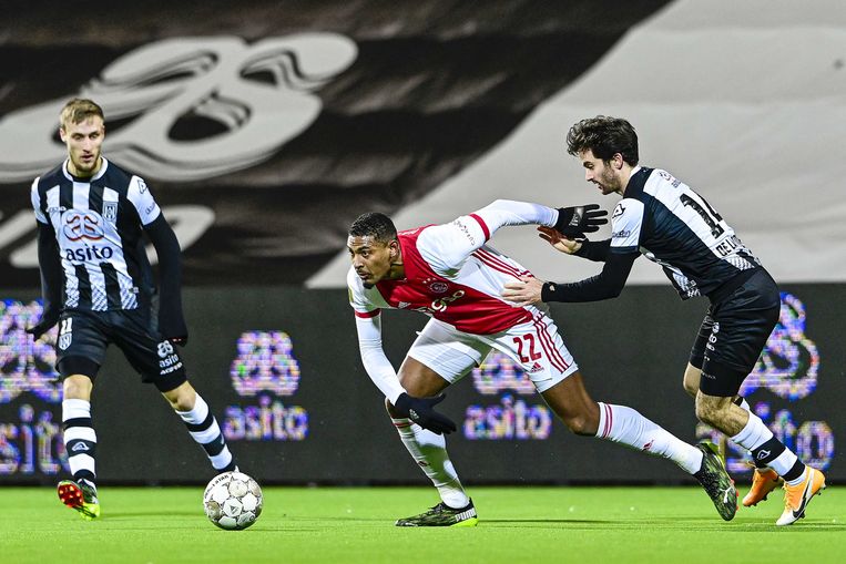 Haller opnieuw goud waard voor Ajax | Het Parool
