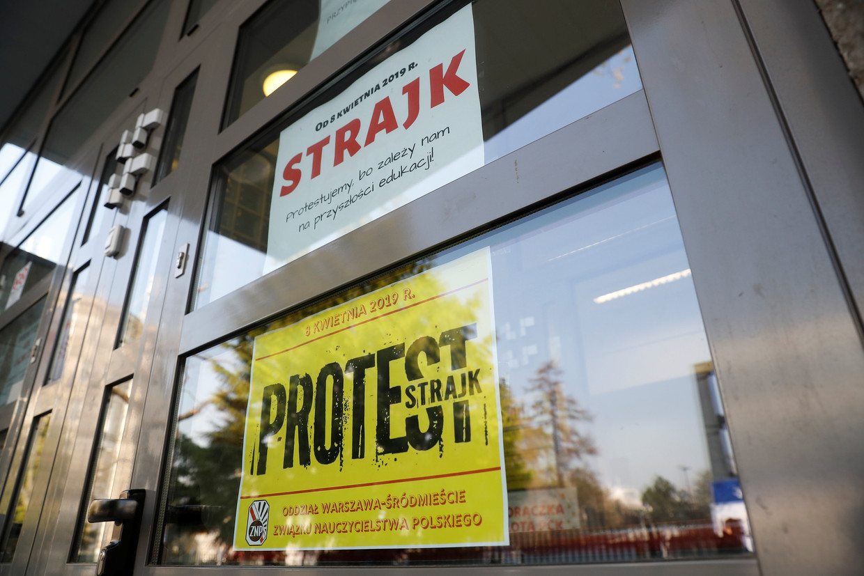 80 procent van de scholen in Polen bleef gisteren dicht. Beeld REUTERS