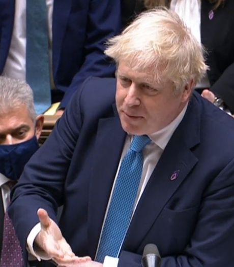 Excuses premier Johnson na kritisch rapport over ‘partygate’: ‘Ik snap het en zal het fixen’