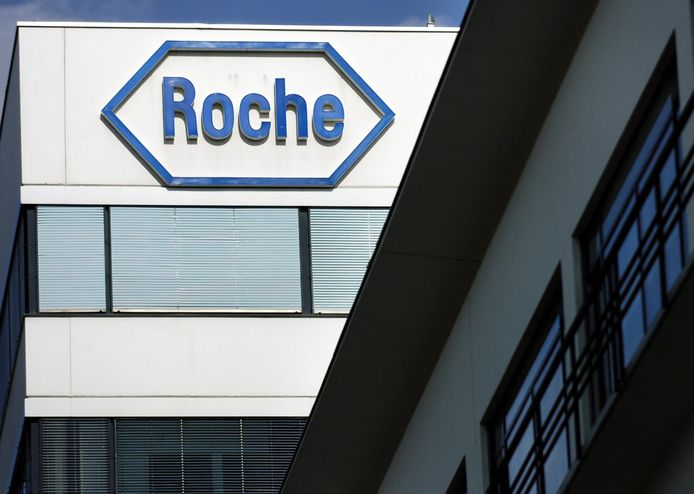 Gisteren gaf het farmabedrijf Roche al toe dat het onderworpen werd aan een onderzoek.