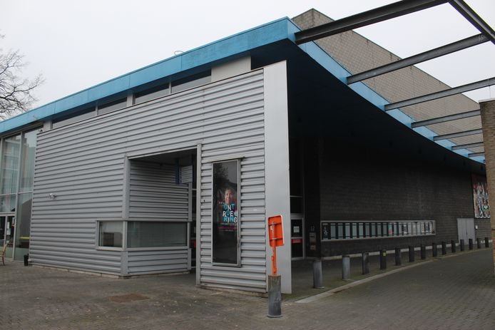 CC De Herbakker staat ondertussen leeg en is klaar voor de verbouwing.
