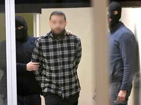 “Il n’a renoncé qu’à mourir, pas à commettre un attentat”: pour le parquet, le rôle d’Abrini est central
