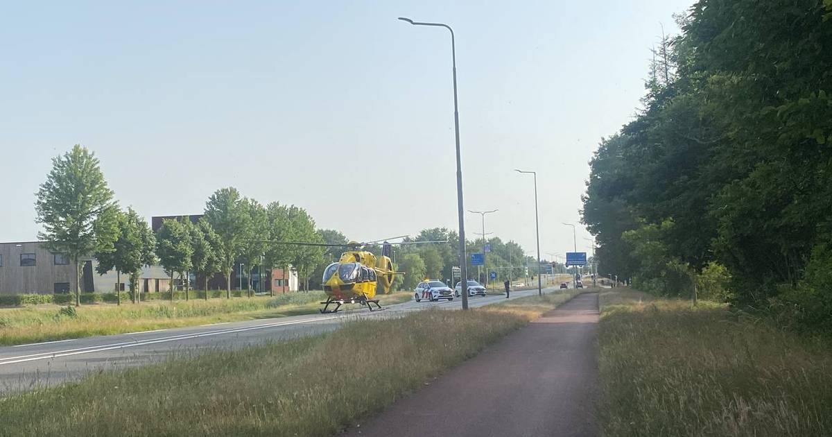 Oldenzaalsestraat in Hengelo afgesloten na zwaar ongeval.