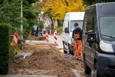 Mozartstraat in Elst ligt al maanden open, bewoners willen dat gemeente ingrijpt