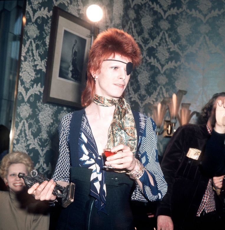 David Bowie kreeg in 1974 een Edison in het Amstel Hotel voor zijn album The Rise and Fall of Ziggy Stardust. Beeld anp