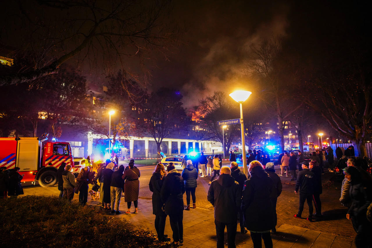 Brand in appartementencomplex in Eindhoven zorgt voor grote schade.