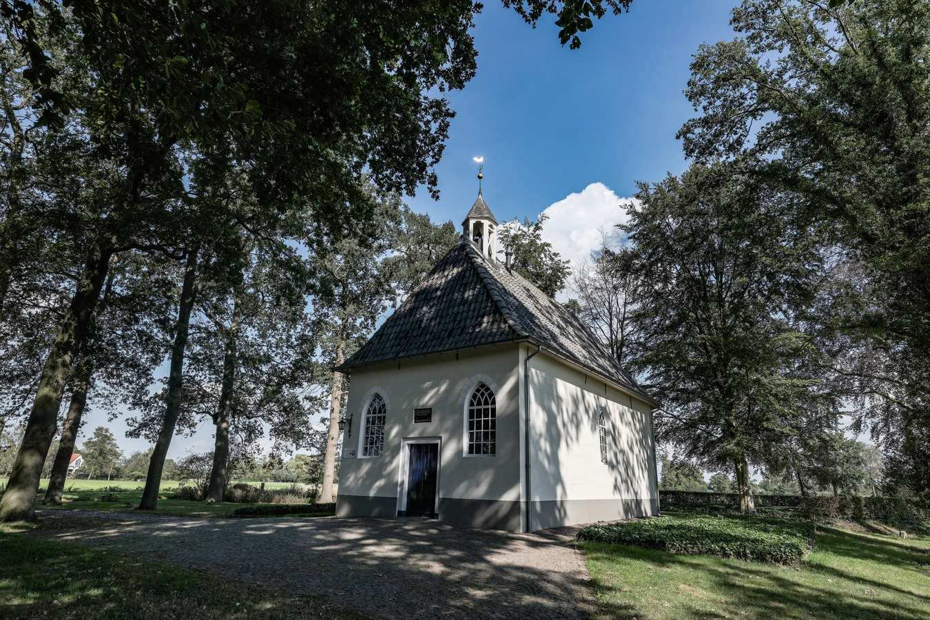 ‘Natuurbegraafplaats boost voor eeuwenoude kapel’ Foto gelderlander.nl