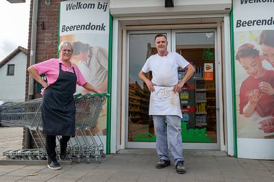 Jan (65) bakt nog elke dag vers brood voor Stampersgat, maar wat als hij stopt? ‘Het is hier geen ve